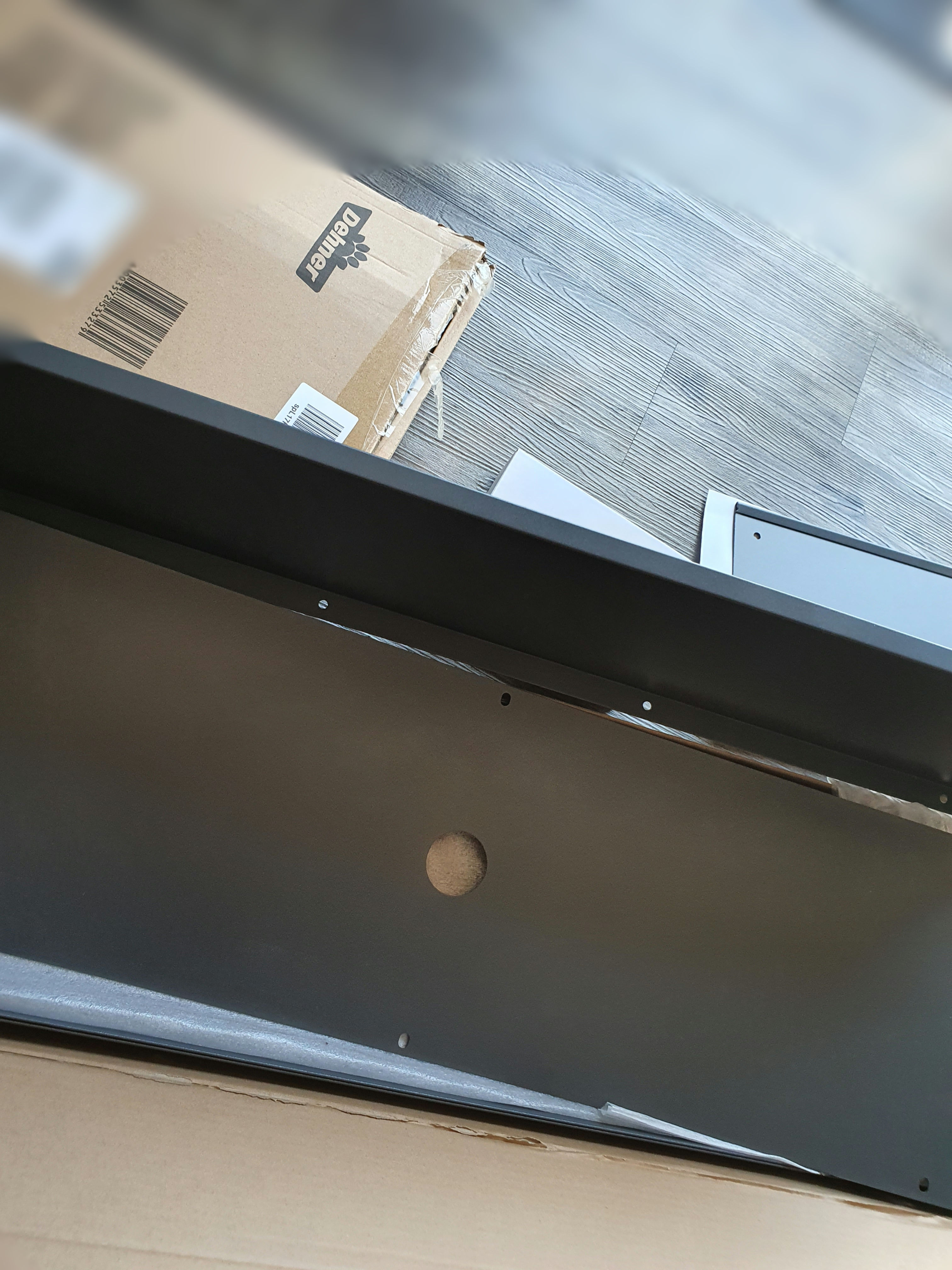Wand beult leicht ein