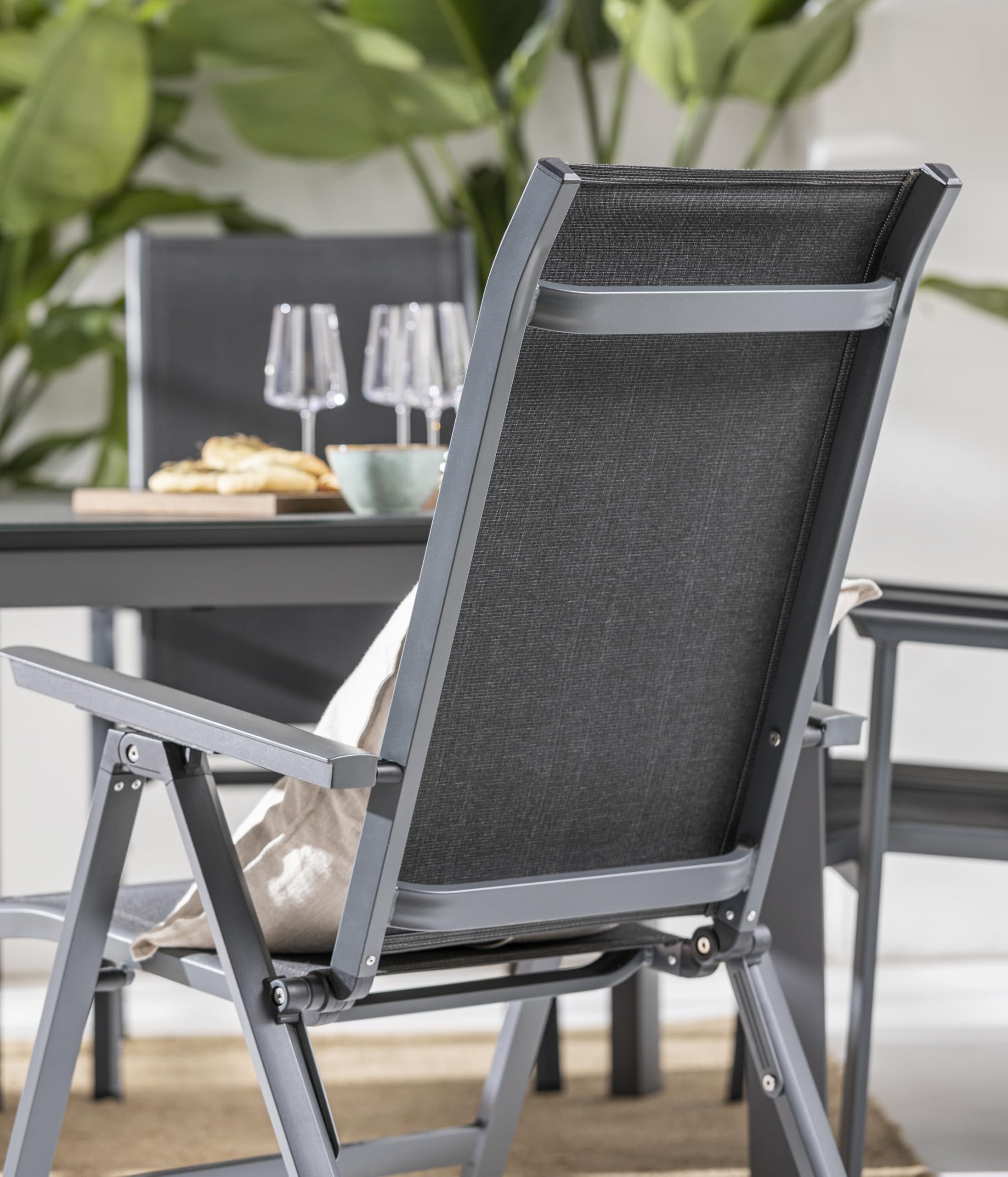 dehner-cleveland-klappsessel-108x68-5x60cm-grau-aluminium image 4
