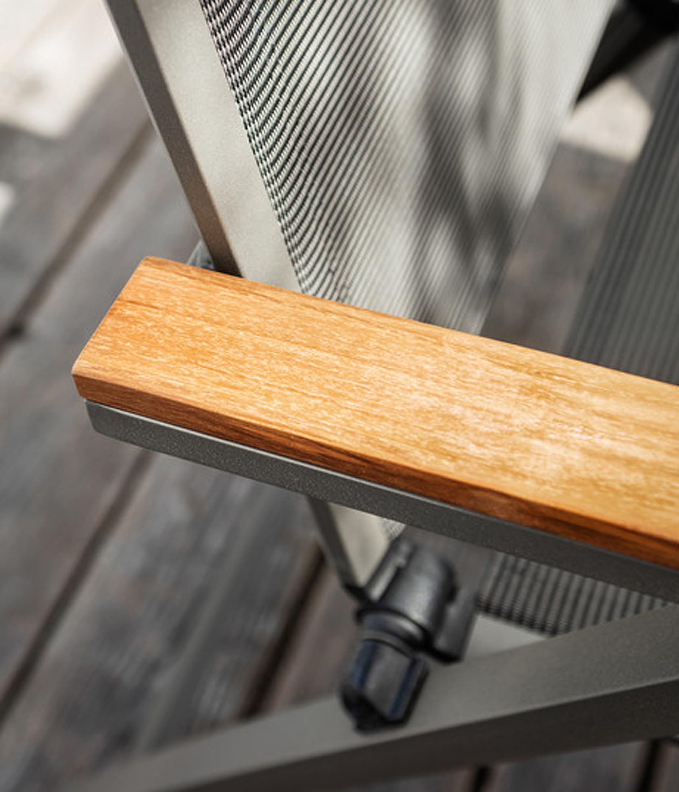 dehner-colmar-klappstuhl-teak-textilene-grau-110x59x73cm image 6