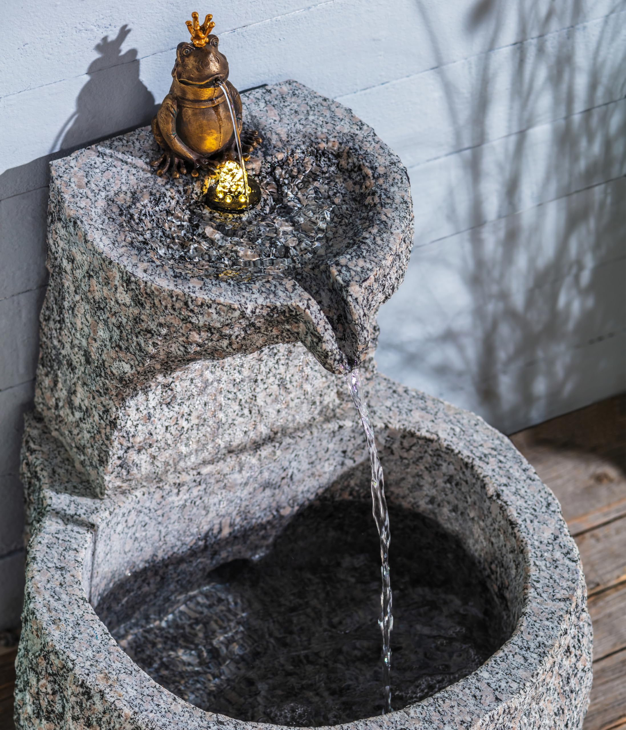 dehner-froschk-nig-gartenbrunnen-grau-50-cm-mit-led image 4