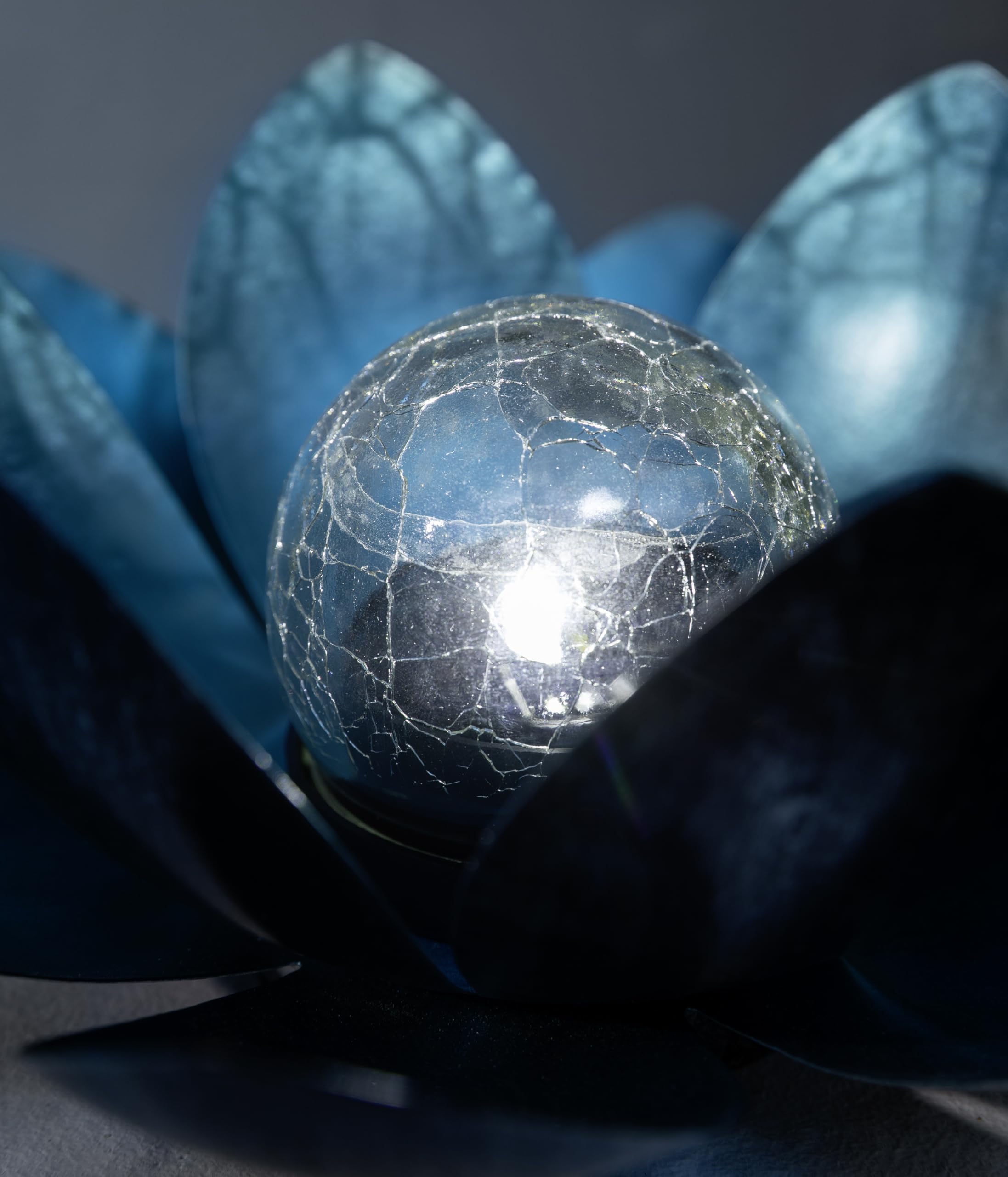 dehner-solarleuchte-lotus-metall-silber-blau-27-5-cm image 4